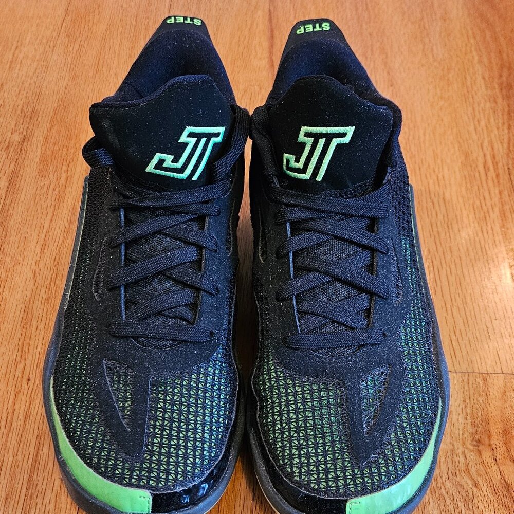 Jordan Tatum 1 “Green Strike” – Size 4 (Like New)